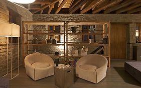 Kipi Suites
